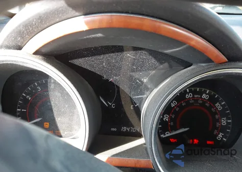 2010 Toyota Highlander Base V6 z USA, uszkodzony, nr VIN 5TDZK3EH1AS004283